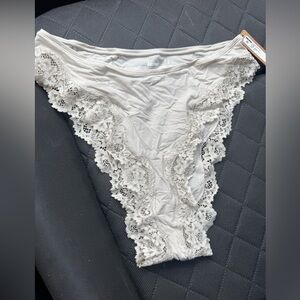 SKIMS Cream Lace Trim Fits Everybody  Panties